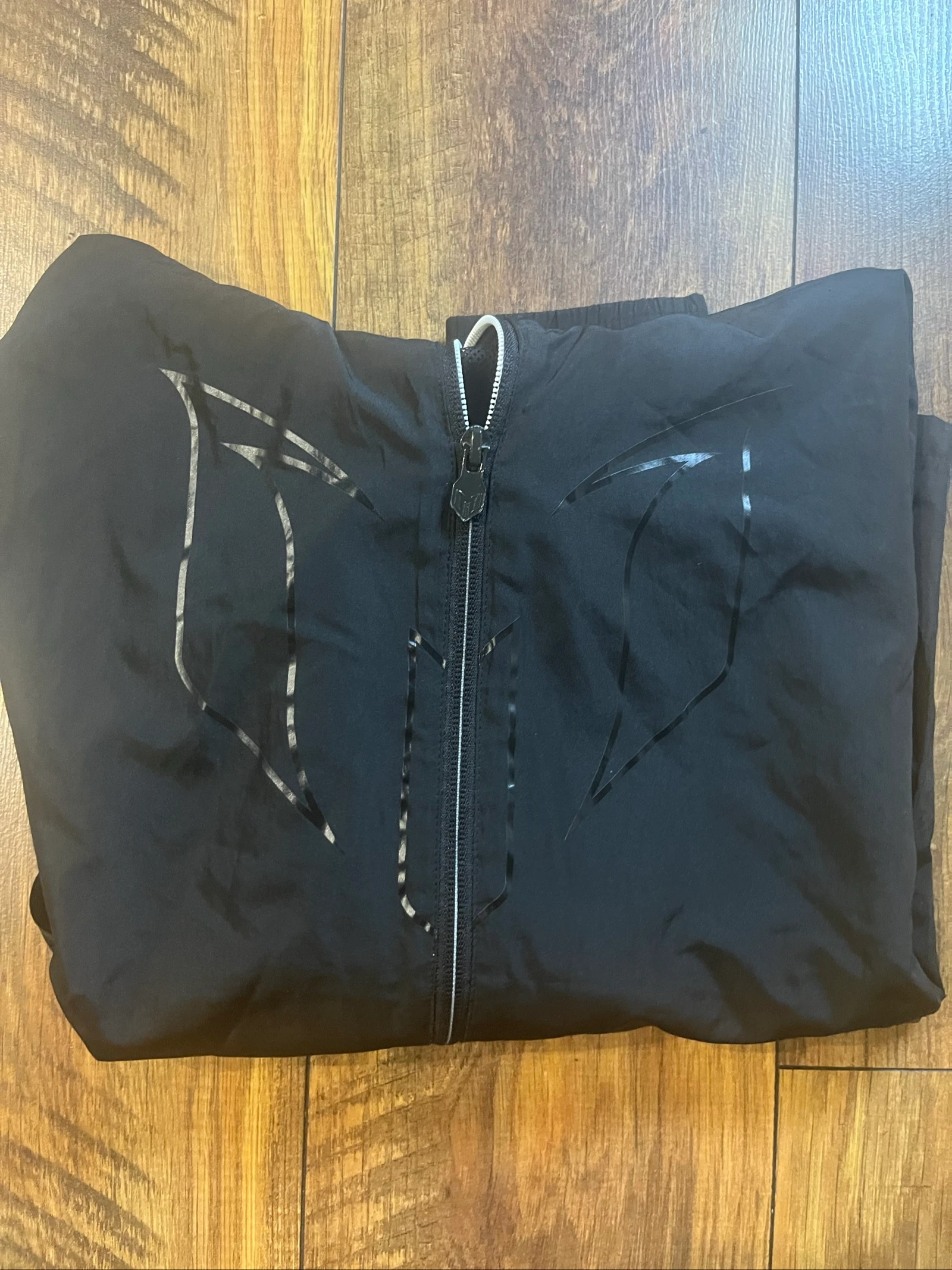 Chaqueta cortavientos negra con capucha y logo reflectante en colaboración con Messi - Adidas - 12 años - muy buen estado – photo 9